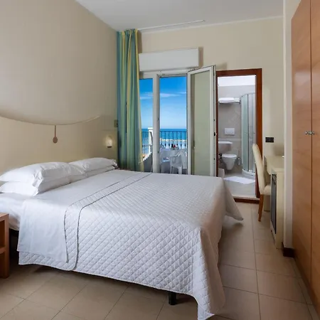 Hotel Zeus 3*