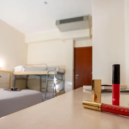 Zeus Hotel