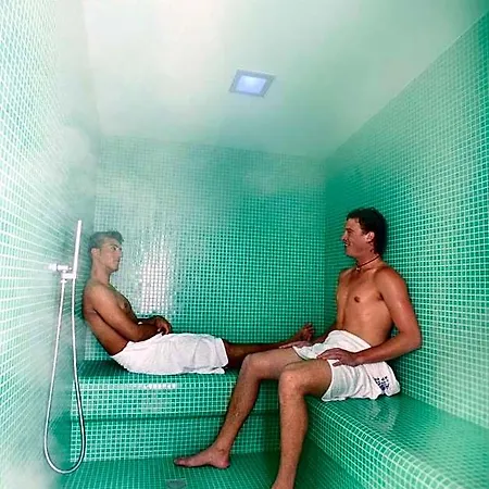Zeus Hotel