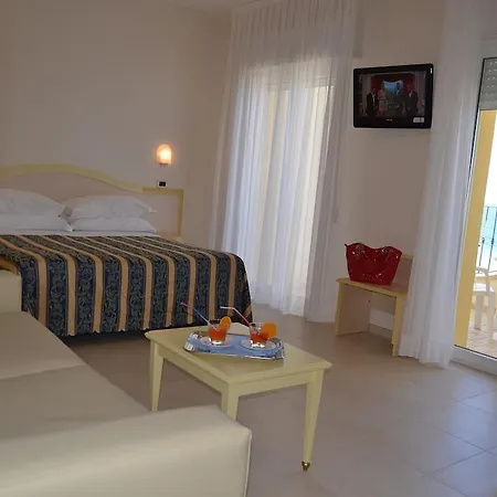 Hotel Zeus 3*