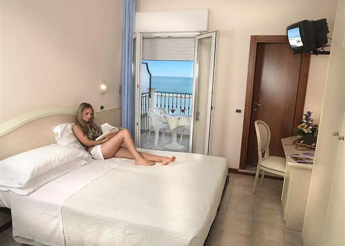 Hotel Zeus 3*