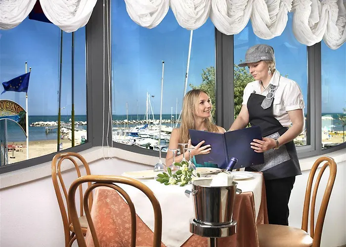 Zeus Hotel